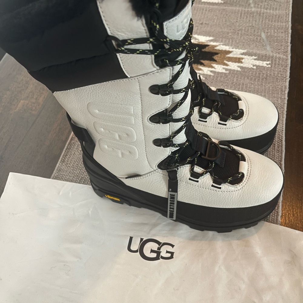 UGG Shasta Gore-Tex waterproof Black and White Snow Boots